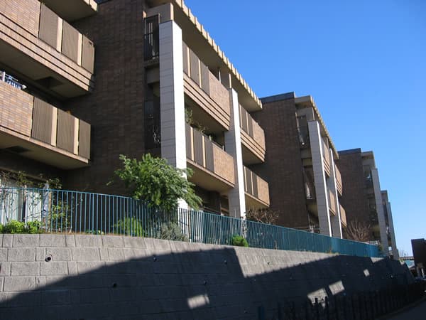 イディオスあざみ野F棟 1