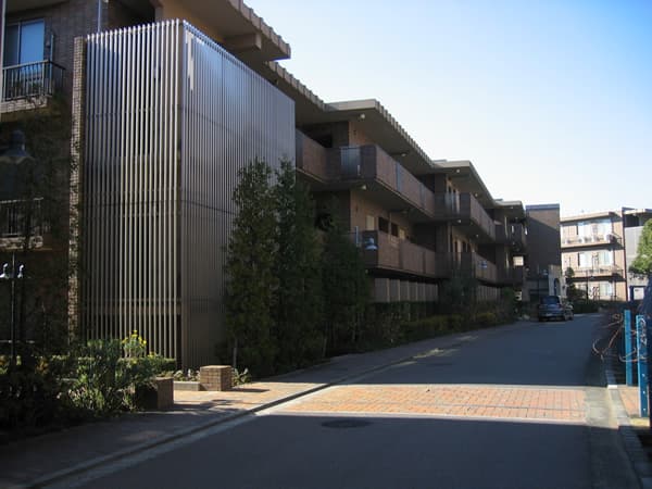 イディオスあざみ野D棟 1