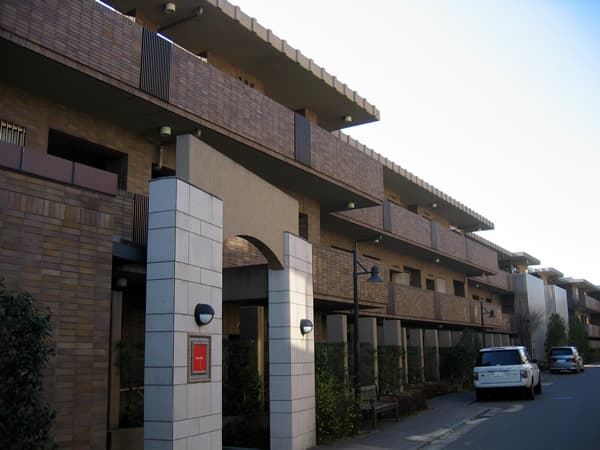 イディオスあざみ野C棟 1