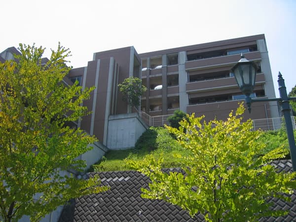 ヴェルビュあざみ野ヒルズスクエア 3