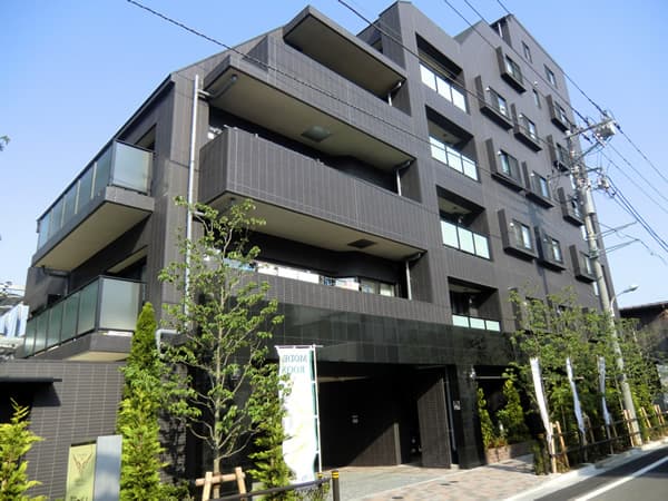 グローベル志村城山ザレジデンス 1