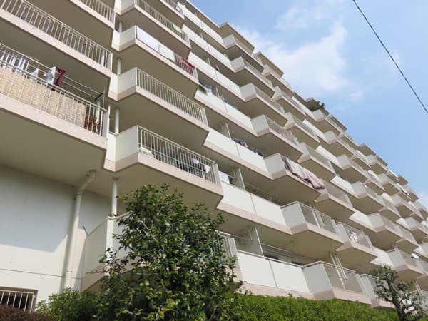 ドルフ青葉台1号棟 1