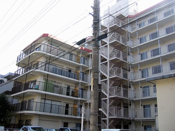 コープ野村府中是政 2