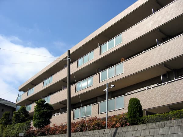 ロイヤルシャトー青葉台 2