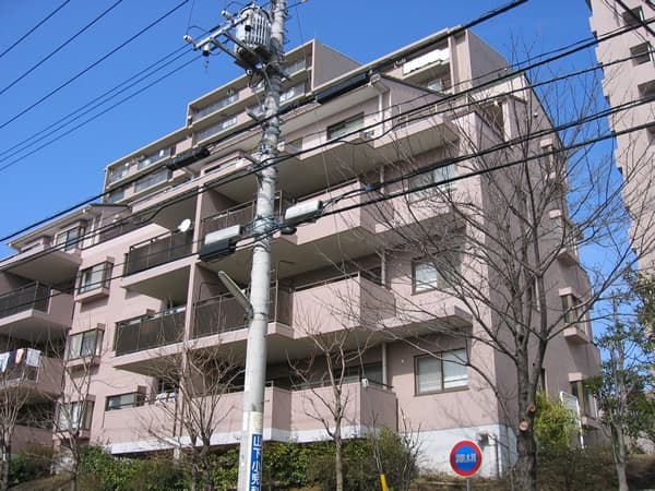 ヒルトップコートきらめきの街3番館 2