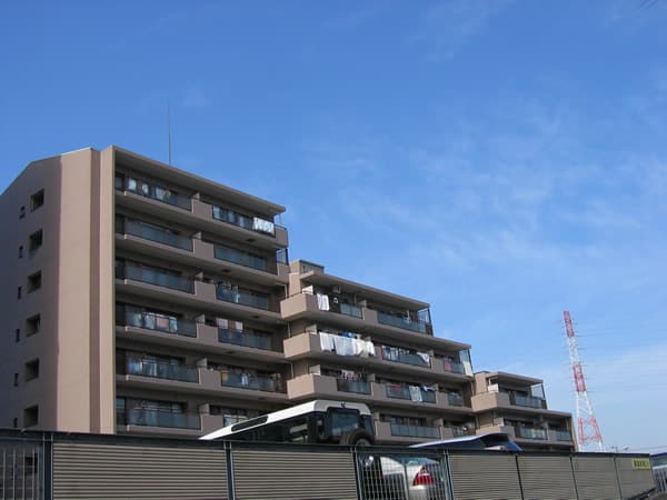 ヒルトップコートきらめきの街2番館 2