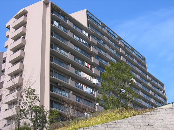 ヒルトップコートきらめきの街1番館 1