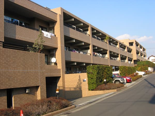 コローレ青葉台A棟 1