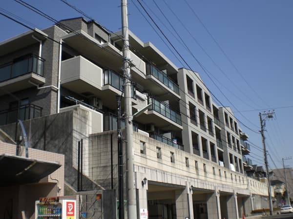 ライオンズヒルズ青葉台南 1