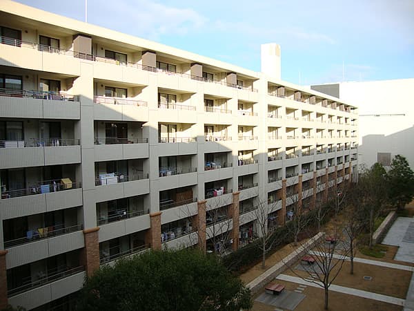 ベリスタ溝の口ウエストコート 1