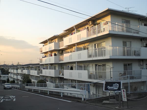 ライオンズマンション中山ガーデンA棟 2