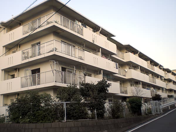 ライオンズマンション中山ガーデンA棟 3