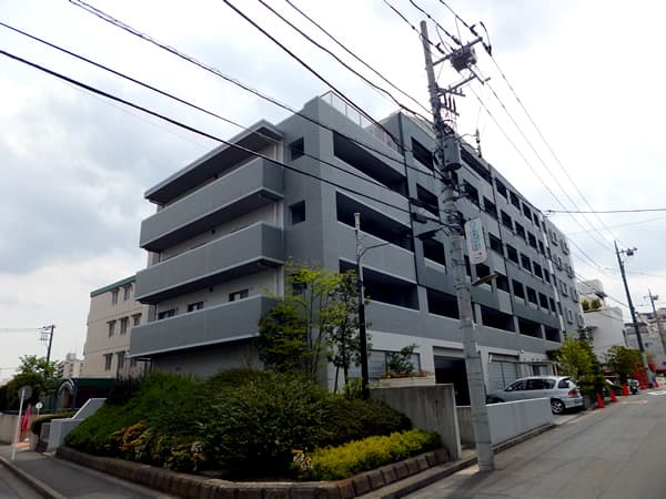 ライオンズステーションプラザ十日市場 1