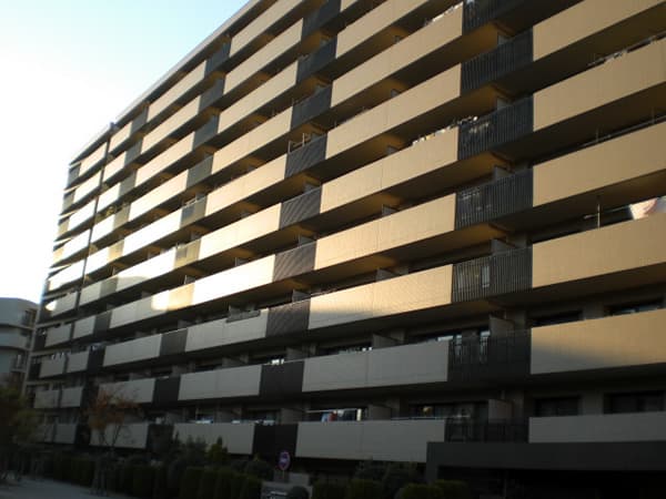コスモ横浜鴨居ガーデンズ東棟 2