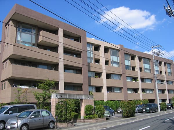 グラビスコート読売ランド前 1