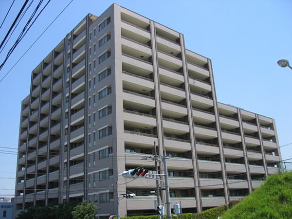 ドレッセあざみ野エスタフレンテ 1