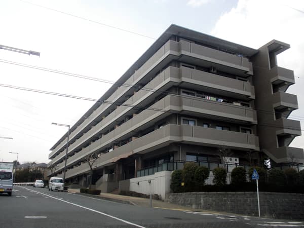 ライオンズマンションこどもの国 1