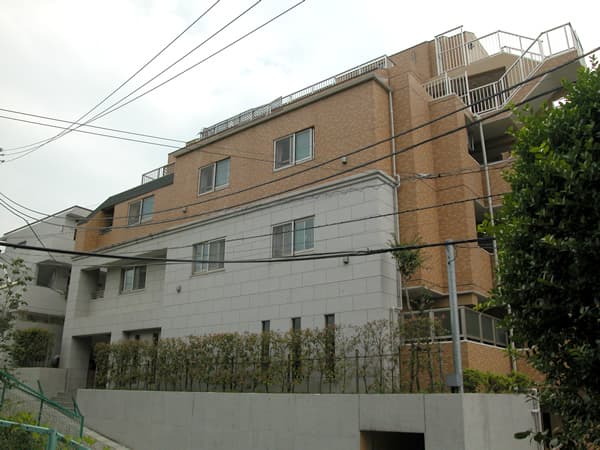 ランドシティ鷺沼サレジオ通り 3