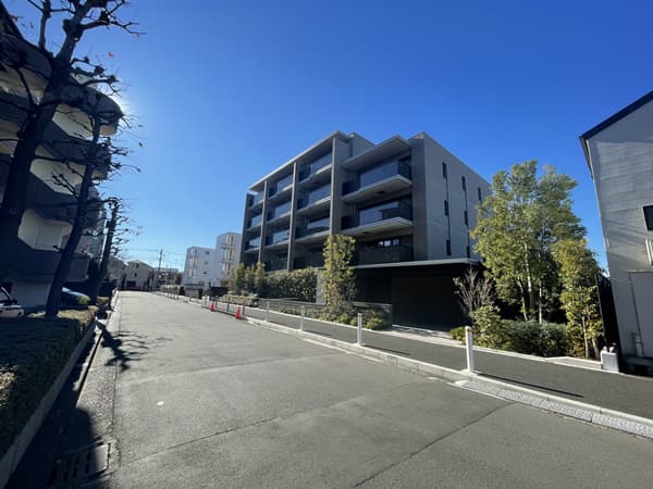 パークホームズ大倉山ガーデン 3