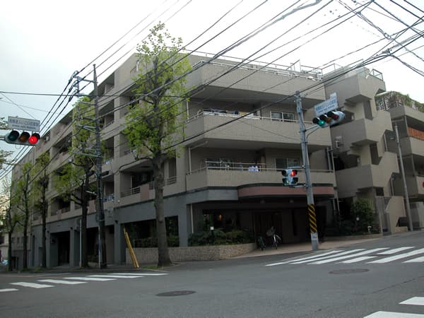 ヴェルビュ鷺沼パークサイド 1