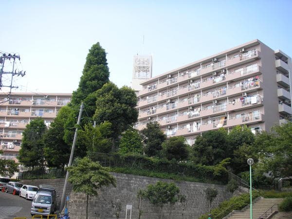 クイーンハイツ久地 4