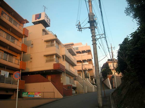 スカール市ヶ尾 2