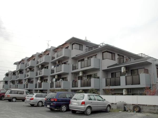 スペースイン久地 1