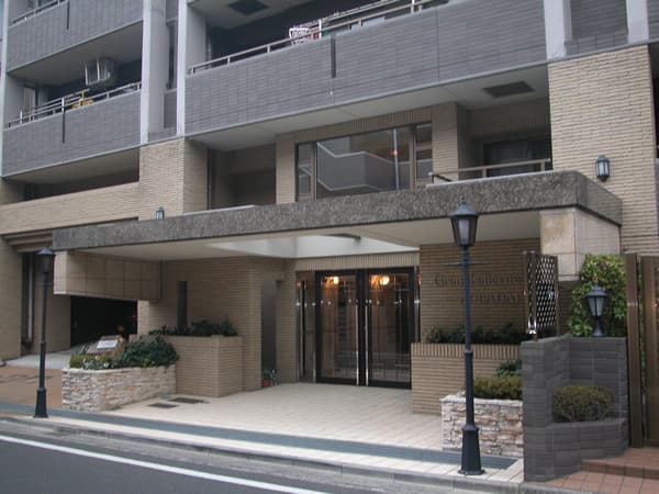 グランヴェルビュ青葉台 2