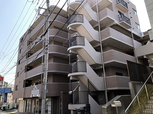 リブゼ横浜白楽 3