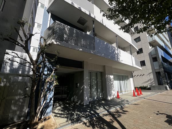 コンシェリア西新宿 3