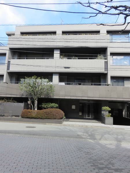 グラウィス山王 3