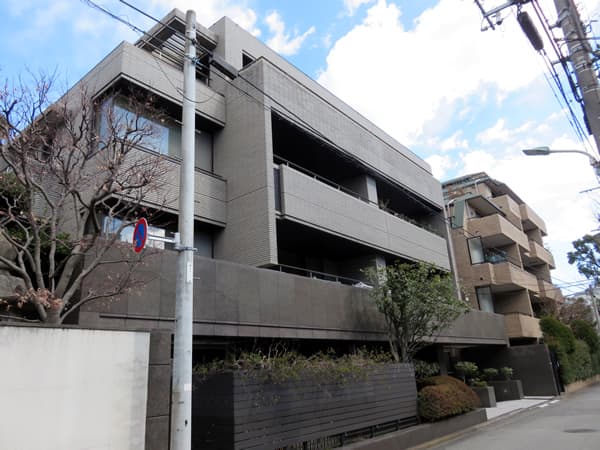 グラウィス山王 4