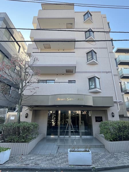 グランシャリオ神楽坂 1