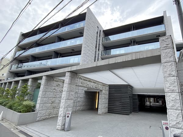 シティハウス神宮北参道 1