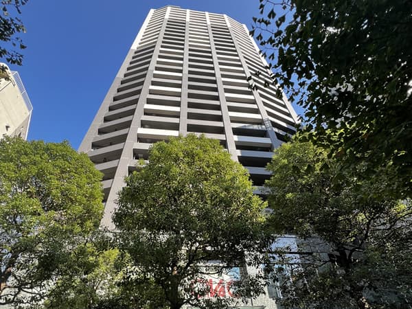 ファーストリアルタワー新宿 1