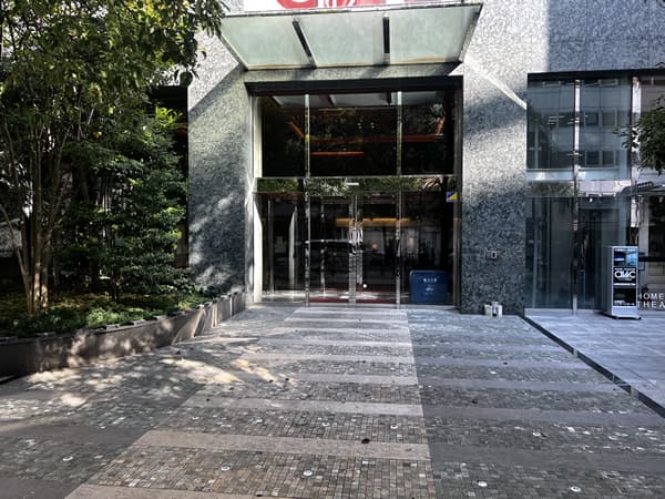 ファーストリアルタワー新宿 2