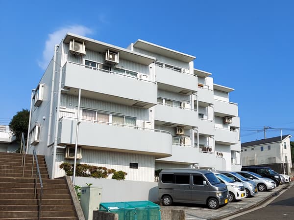 グランドール鶴見 1