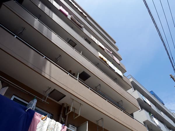 ファミネス大森 1