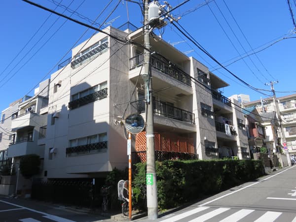 クリスタルコーポ初台 1