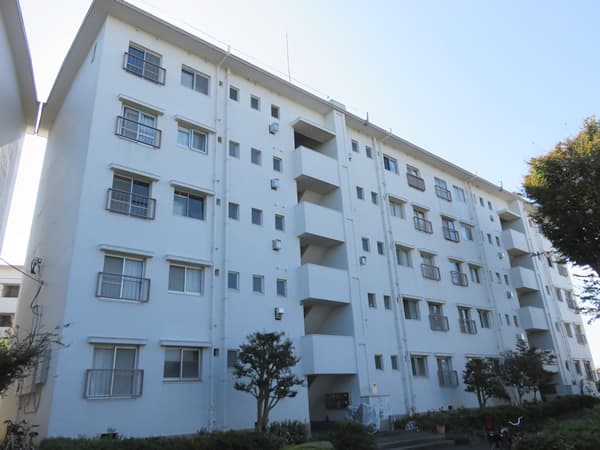 ガーデン山団地4号棟 1